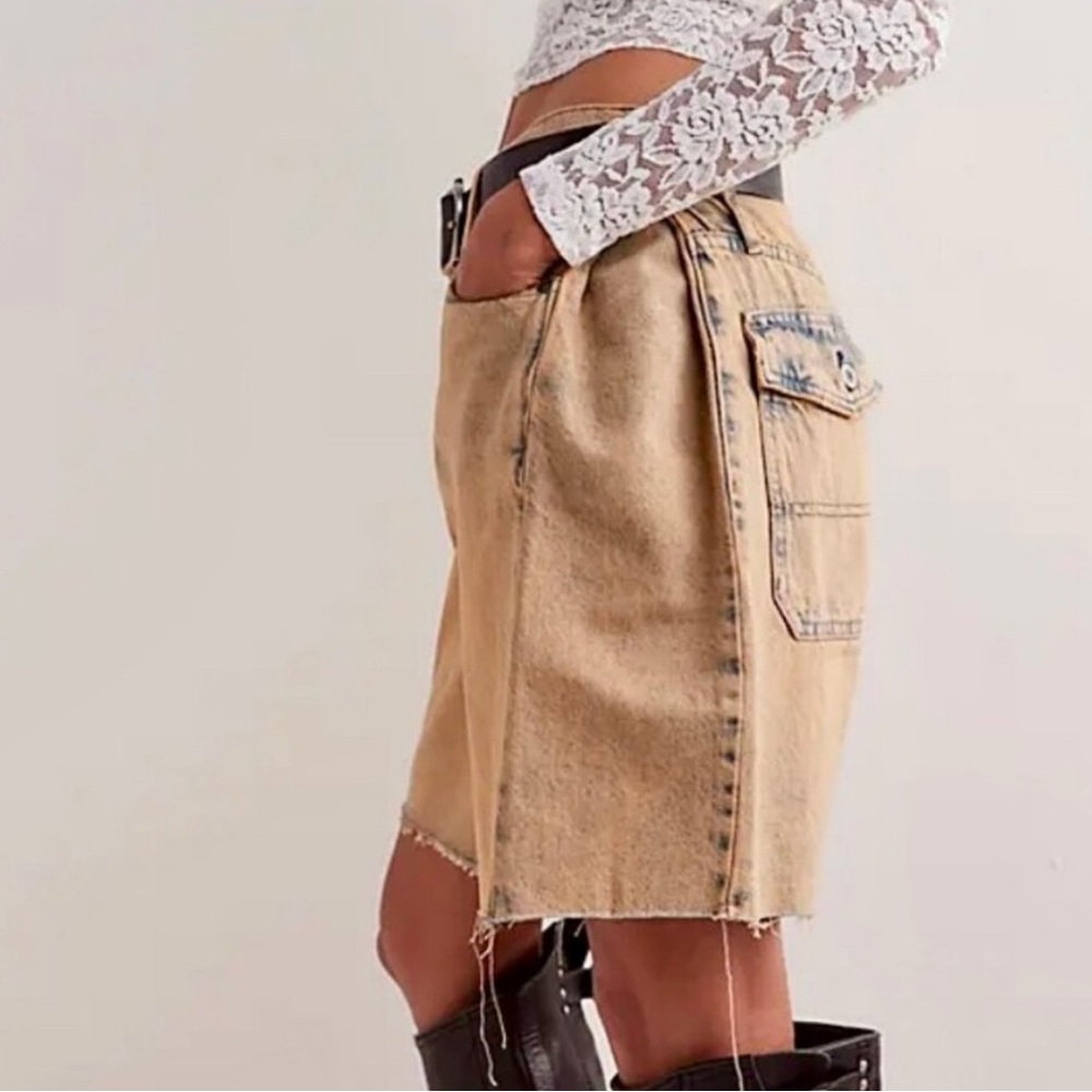 Free People We The Free Boomerang High Rise Long Shorts Size 30 Cowboy NEW - Picture 3 of 13